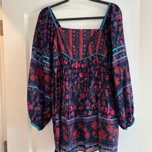Free people dress, gently worn, great dark colors. Good length